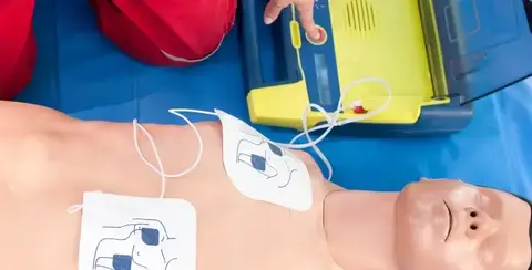 maintenance défibrilateur Saint Brieuc-3